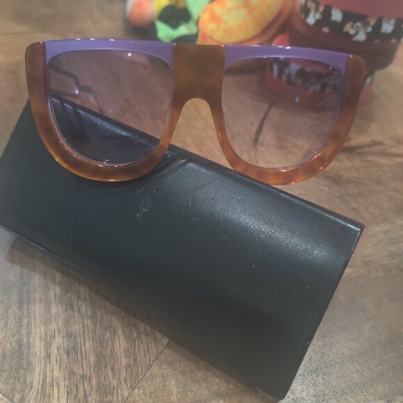 Fendi  2011 runway sunglasses New - Picture 1 of 4